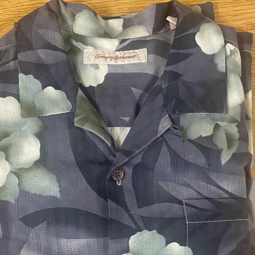 Tommy Bahama Men's Aloha Shirt
